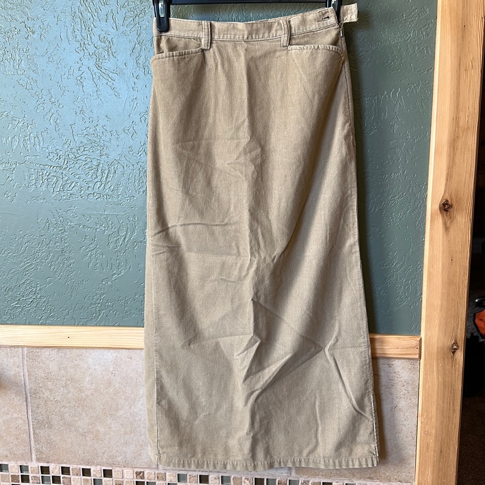 Tan corduroy Size 6 Eddie Bauer skirt